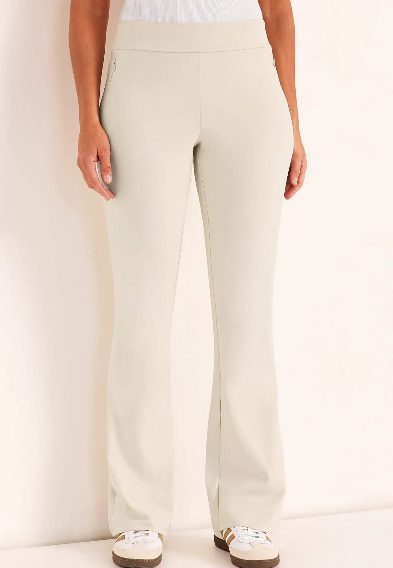 Loungebukser|Trikobukser-Cellbes of Sweden Alsidige jerseybukser med en bootcut Daria Lys beige