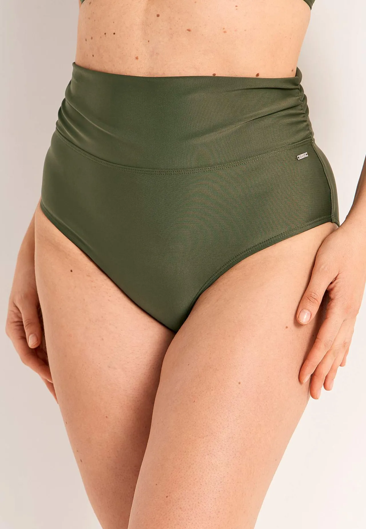 Bikinier-Cellbes of Sweden Bikinitrusse med foldbar kant ved taljen Amalfi Kakigrøn