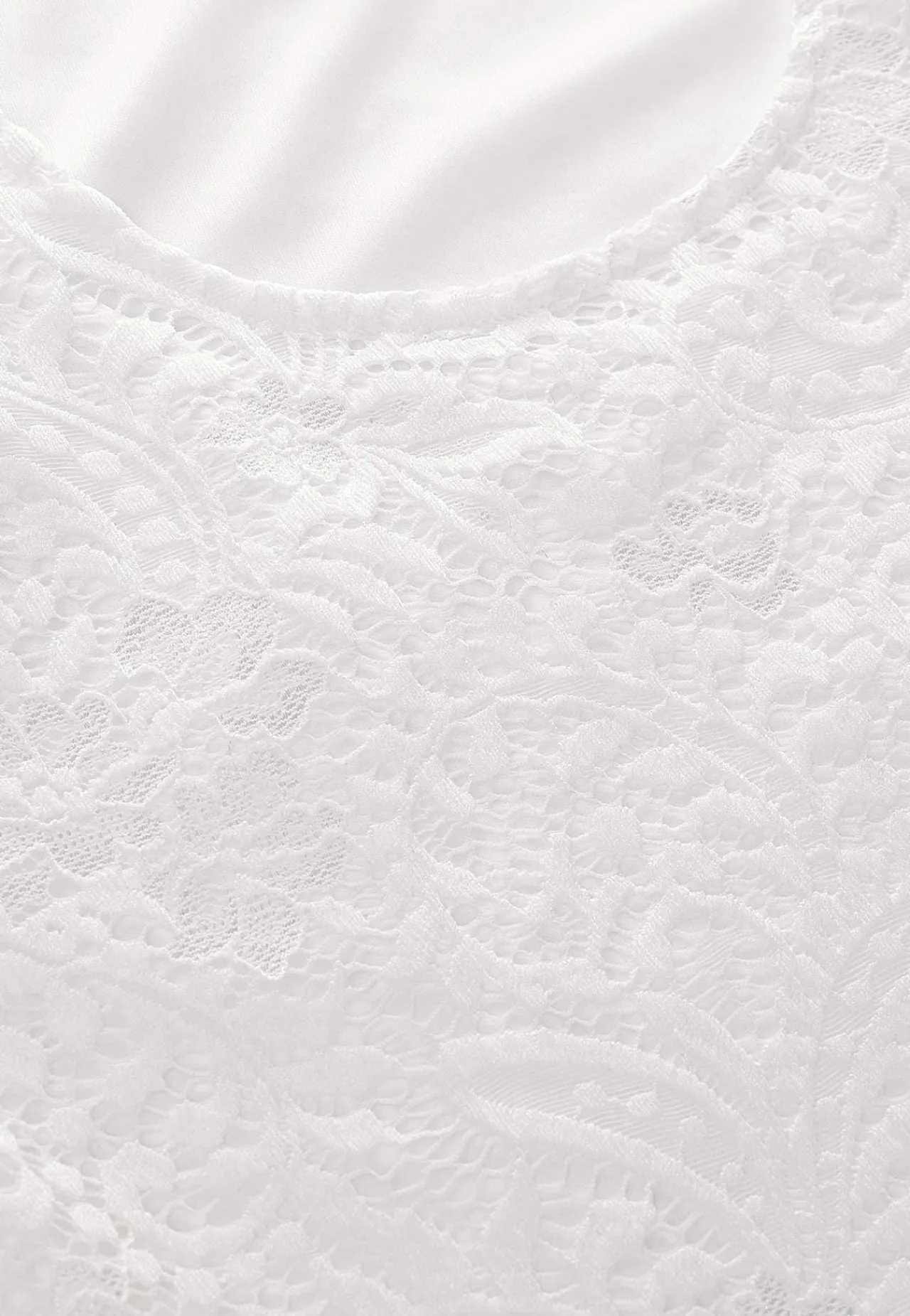 Toppe-Cellbes of Sweden Blondetop med trompetærme Offwhite