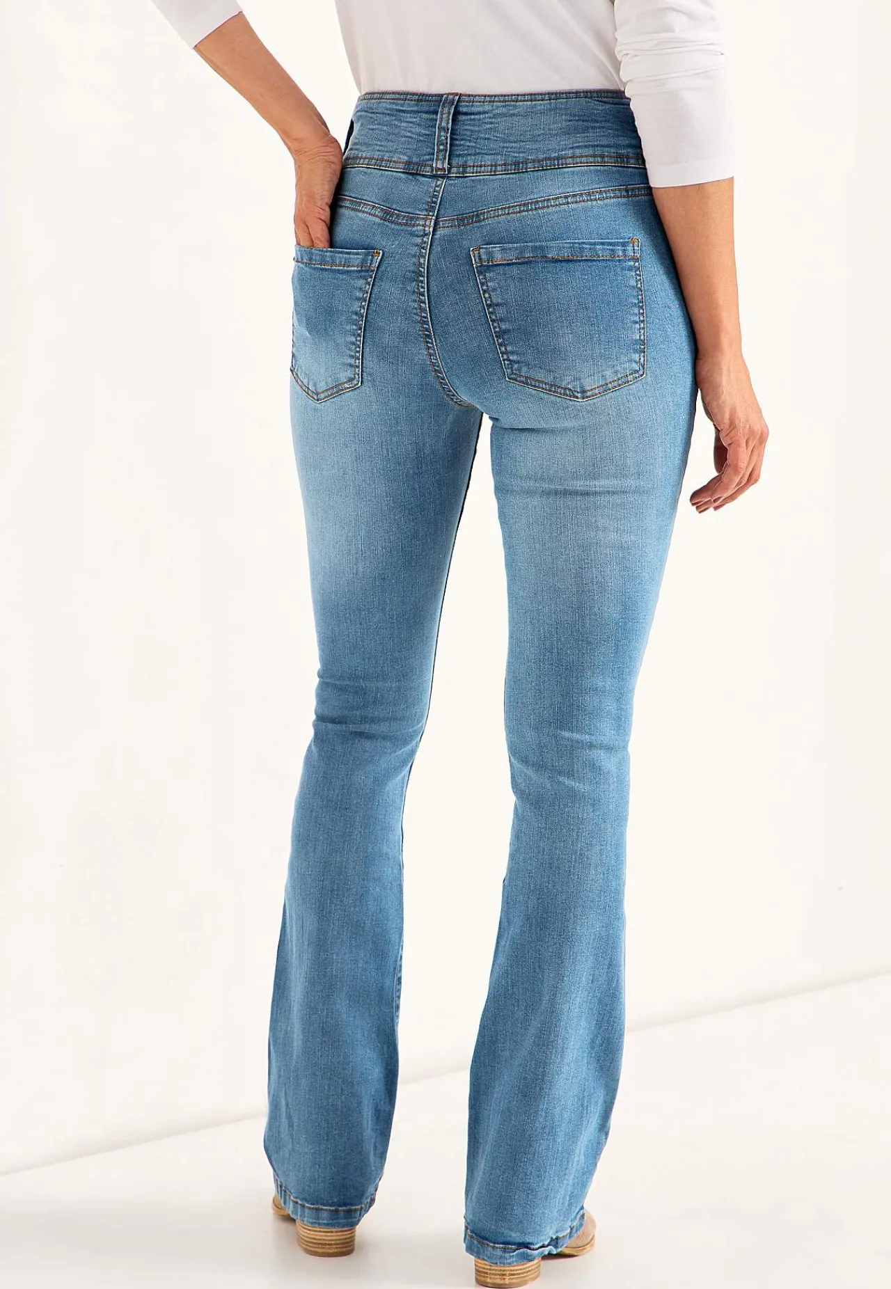 Høj Talje|Flere Længder-Cellbes of Sweden Bootcut jeans med høj talje Jennifer Lyseblå / Denim