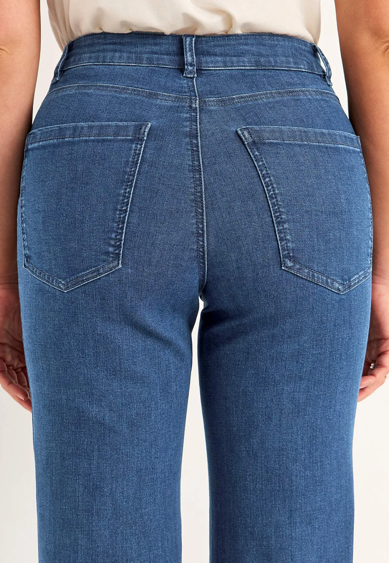Straight Fit|Stretch Jeans-Cellbes of Sweden Brede jeans med syede pressefolder Mia Mellemblå Denim