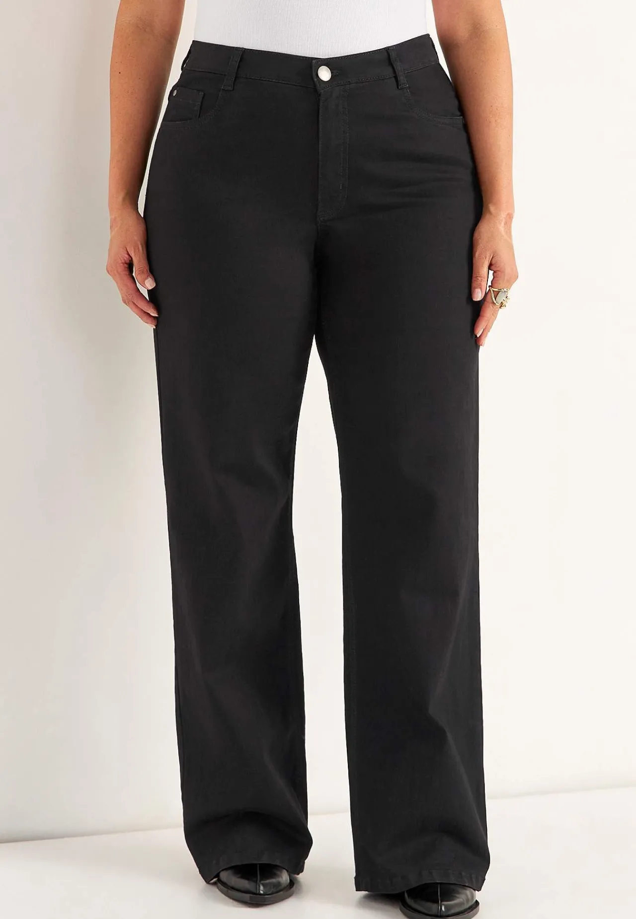 Høj Talje|Straight Fit- Brede, lange jeans med høj talje Renata | Cellbes