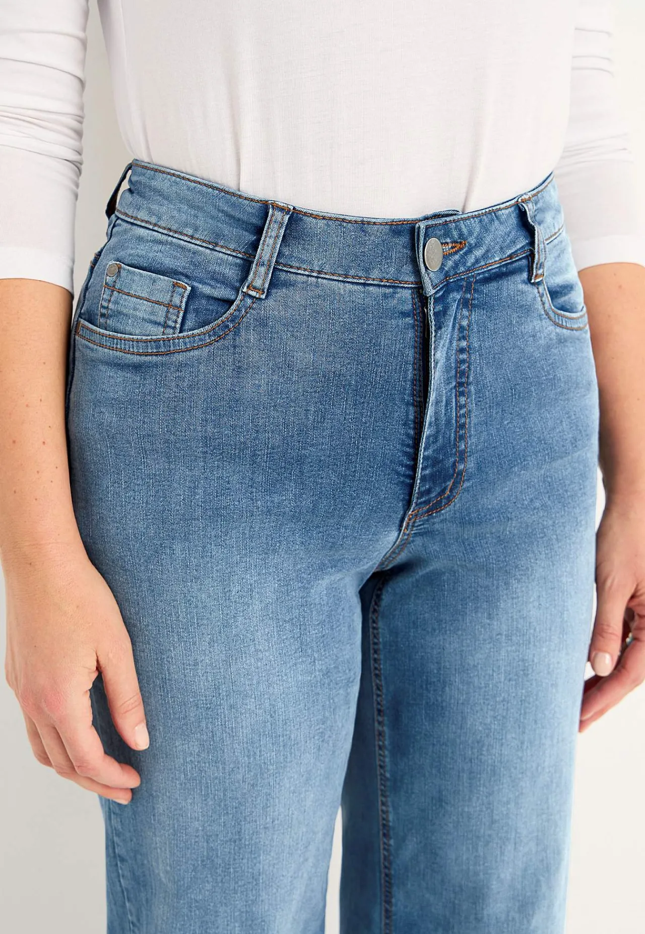Høj Talje|Straight Fit- Brede, lange jeans med høj talje Renata | Cellbes