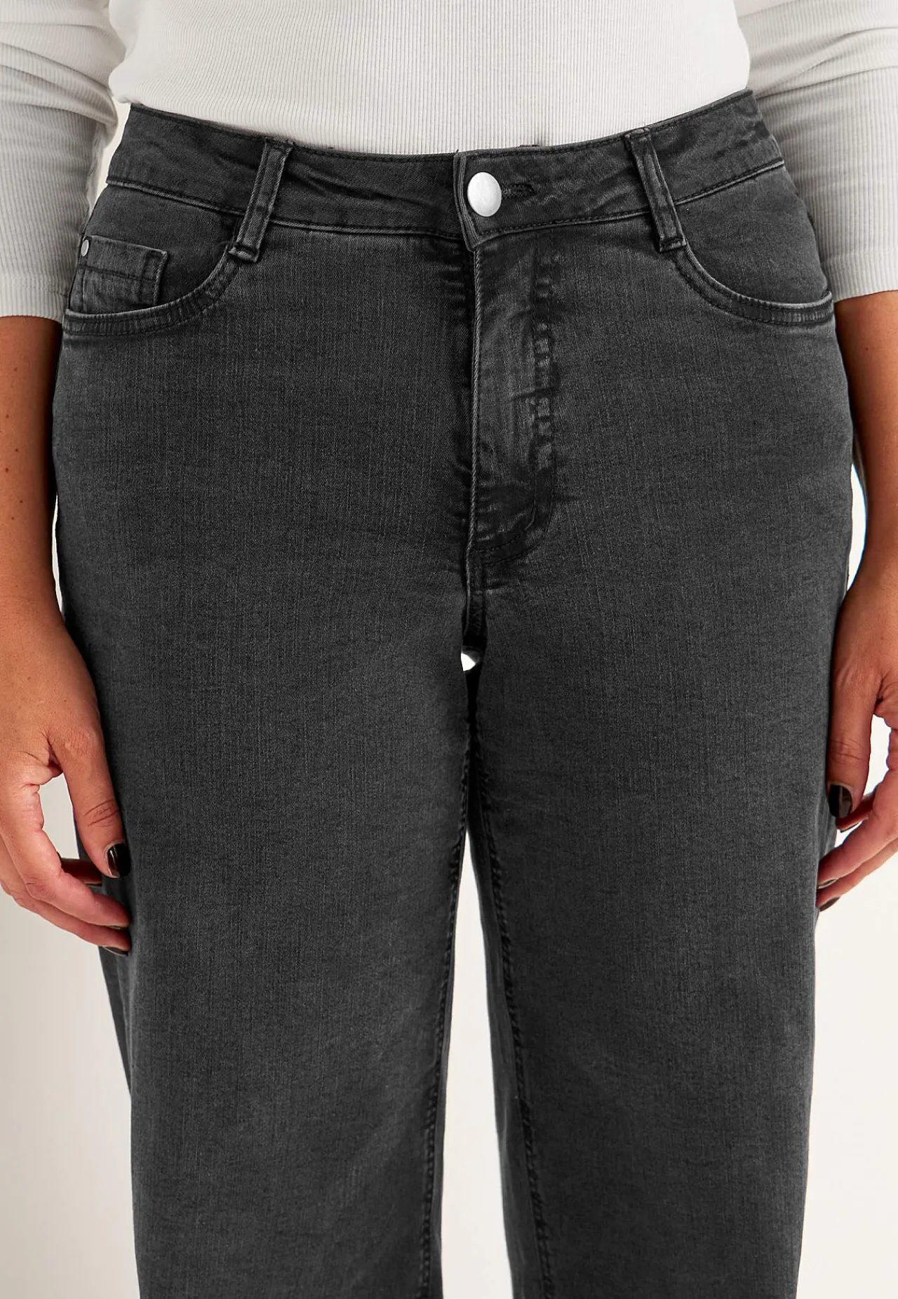 Høj Talje|Straight Fit- Brede, lange jeans med høj talje Renata | Cellbes