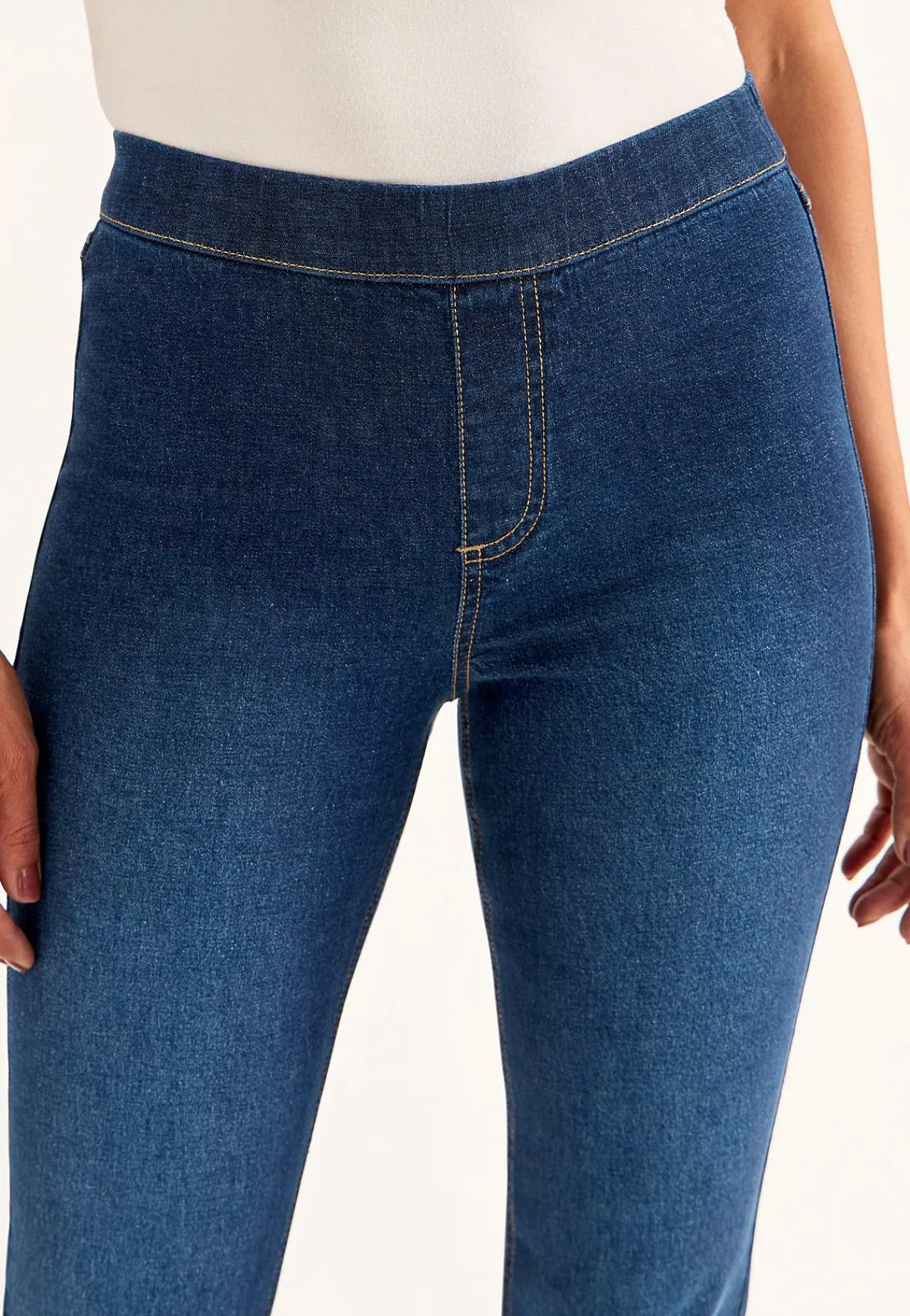Høj Talje|Flere Længder-Cellbes of Sweden Elastisk jegging med bootcut Mørkeblå Denim