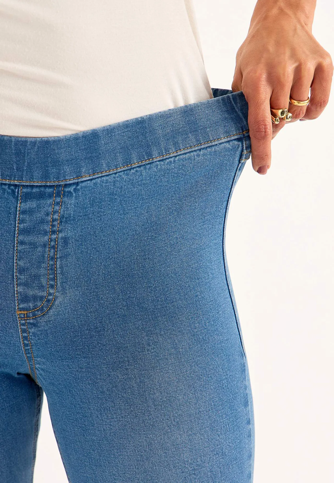 Høj Talje|Flere Længder-Cellbes of Sweden Elastisk jegging med bootcut Mellemblå Denim