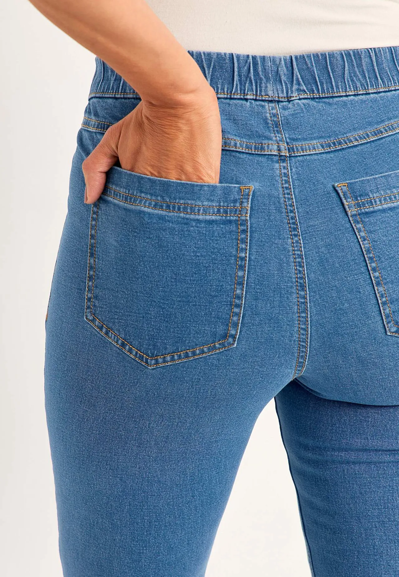 Høj Talje|Flere Længder-Cellbes of Sweden Elastisk jegging med bootcut Mellemblå Denim