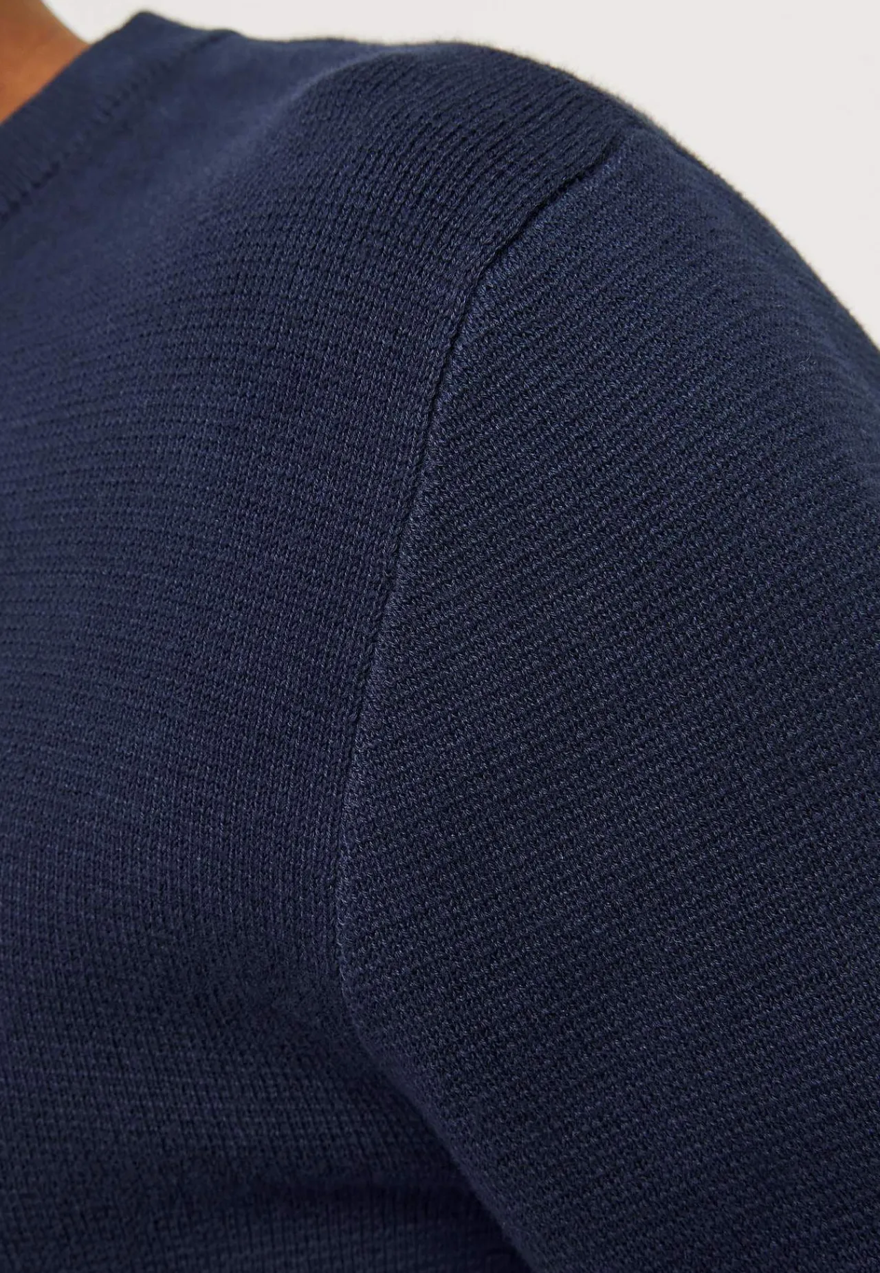 Striktrøjer-JACK & JONES Fintstrikket trøje i merinould Marine