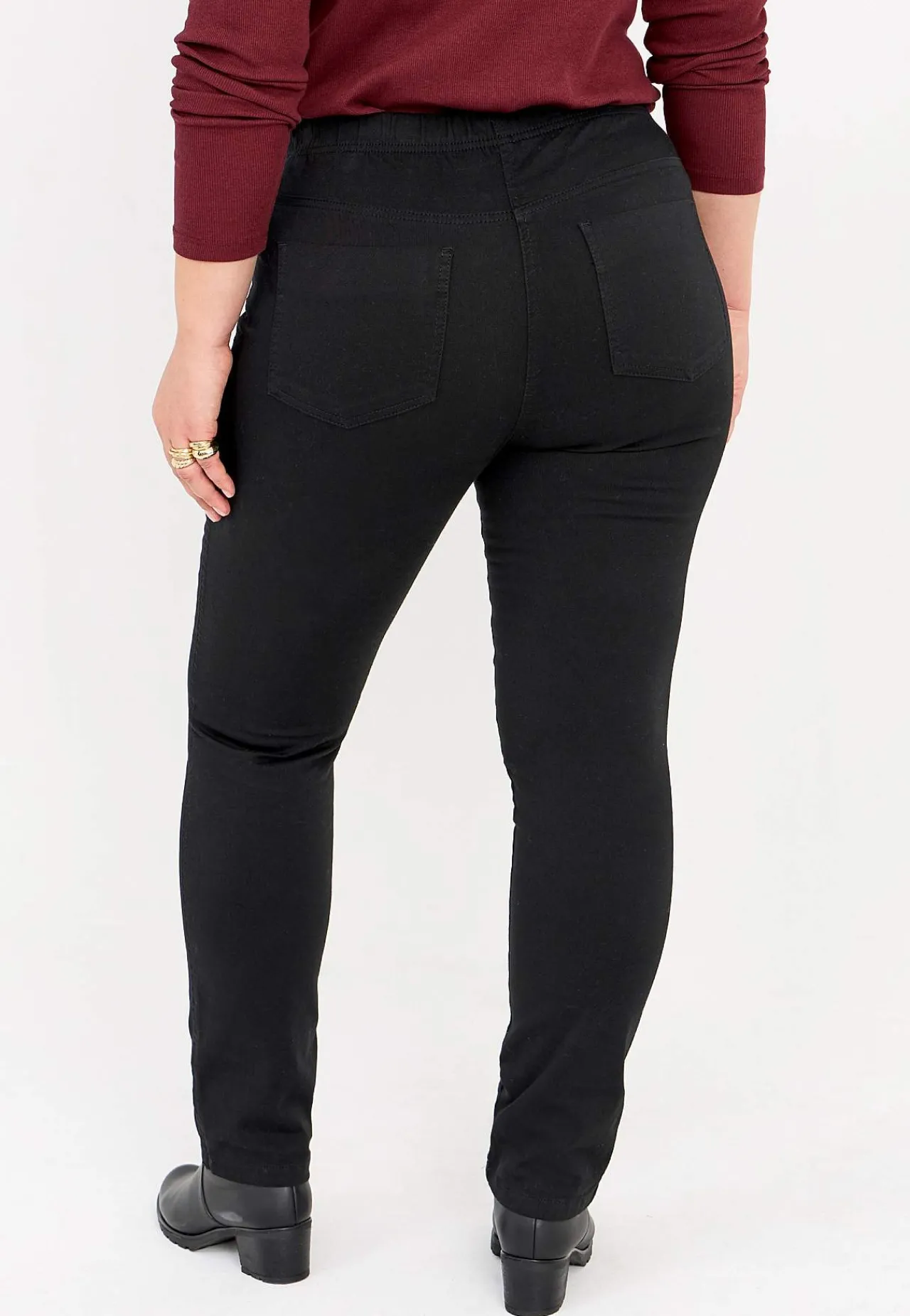 Flere Længder|Straight Fit- Jegging med smalt ben Sort