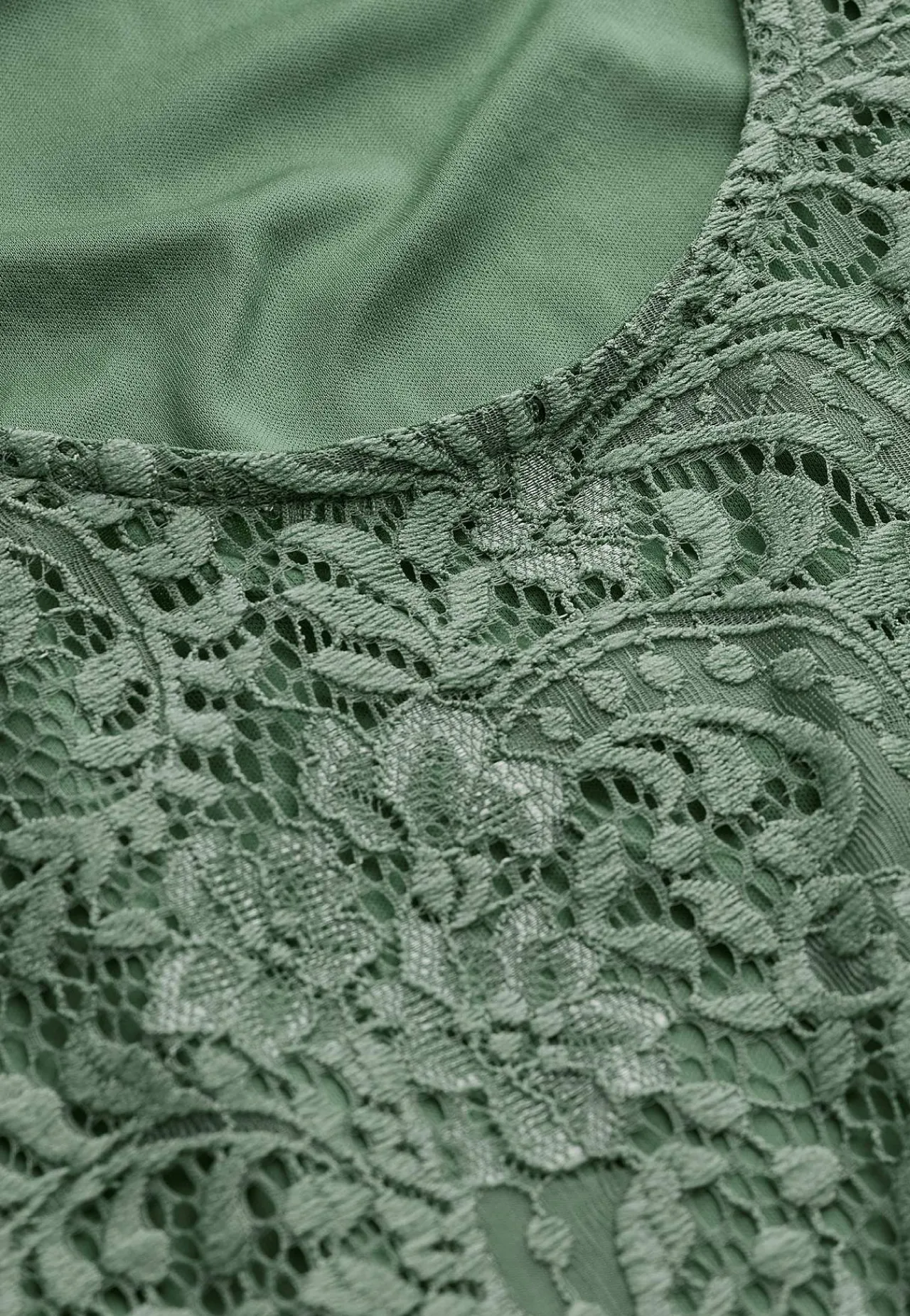 Festkjoler|Festkjoler-Cellbes of Sweden Kort blondekjole Kakigrøn