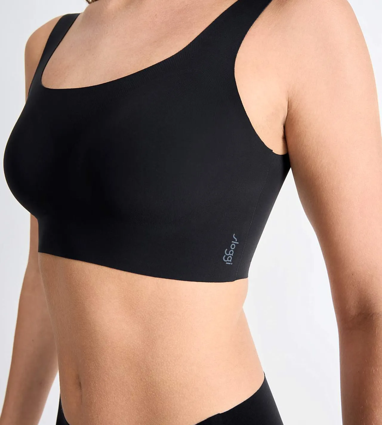Undertøj|Bh-Sloggi Sømløs BH-top i superblød mikrofiber Zero Feel 2.0 Sort