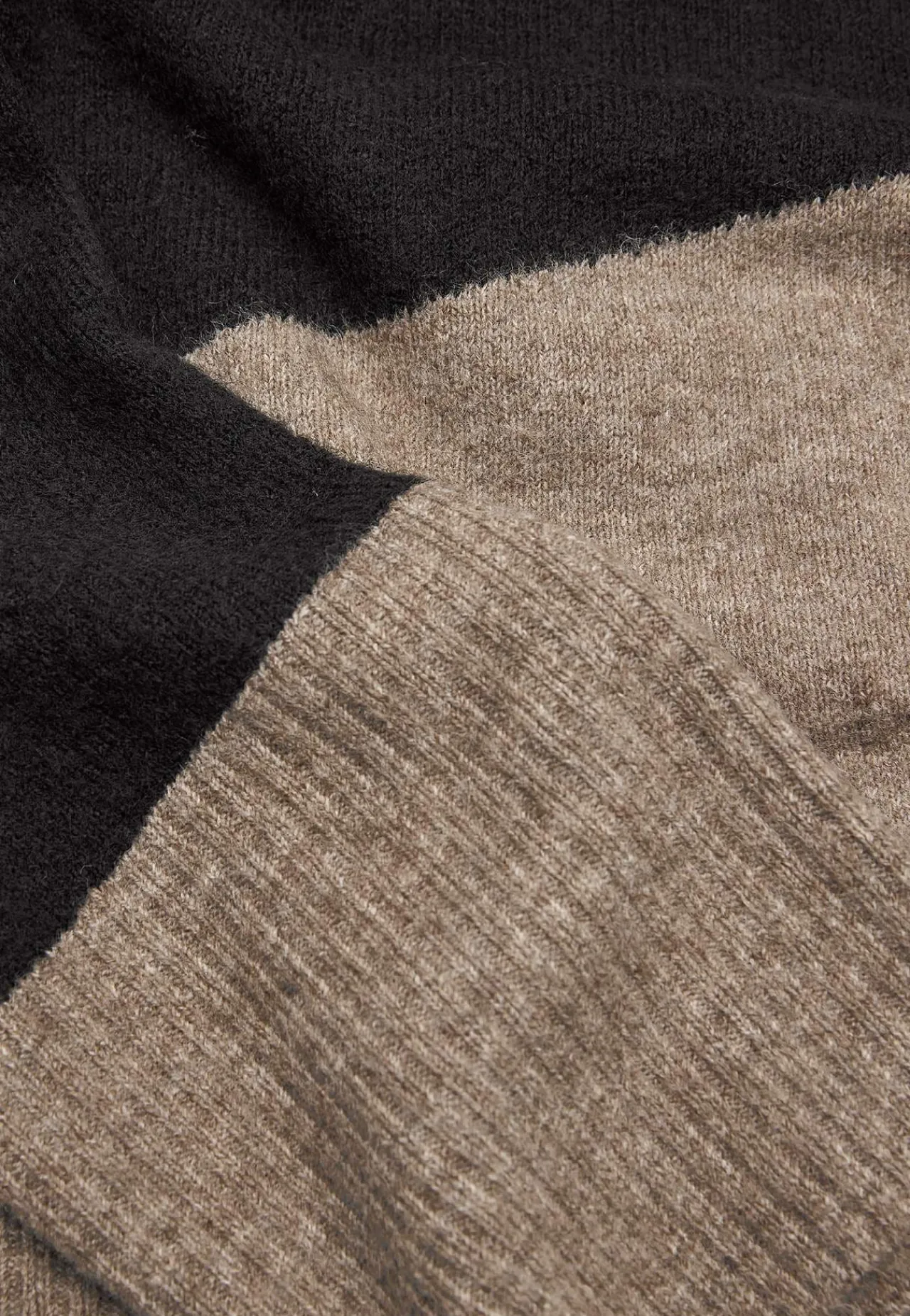 Trøjer|Striktrøjer- Strikket trøje med afrundet krave Sort / Beige