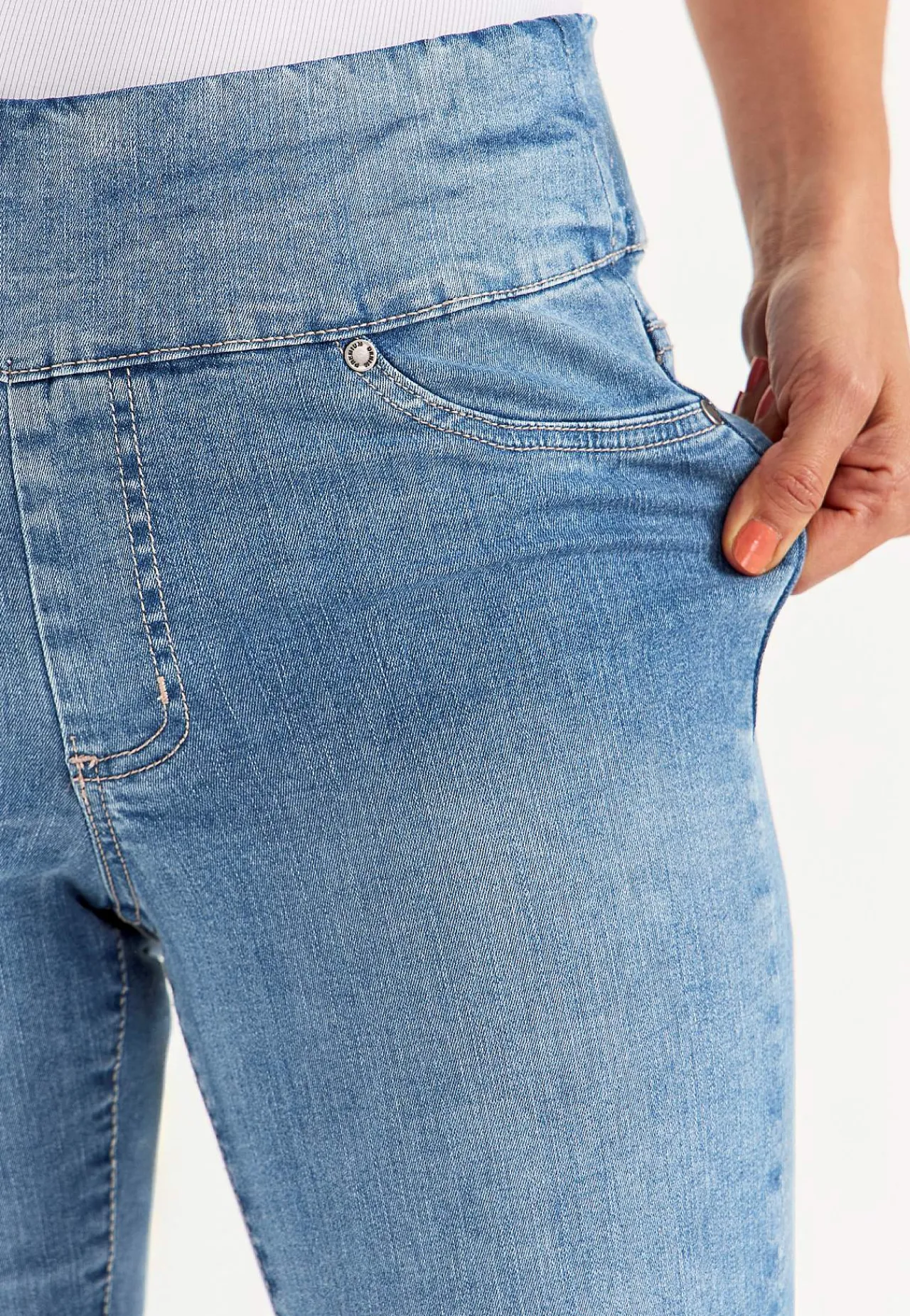 Forårsbukser|Høj Talje-Cellbes of Sweden Superkomfortable ankeljeans i denim Elin Lyseblå denim