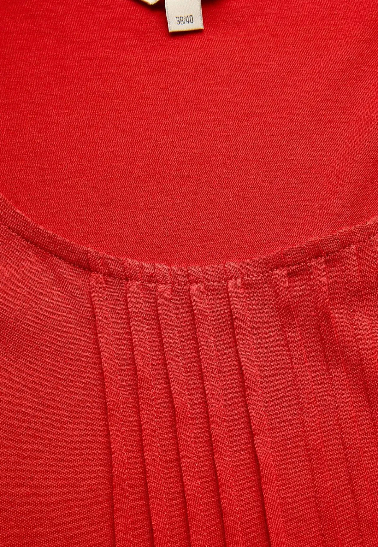 Toppe|Tanktoppe- Tanktop med dekorativ fold Rød