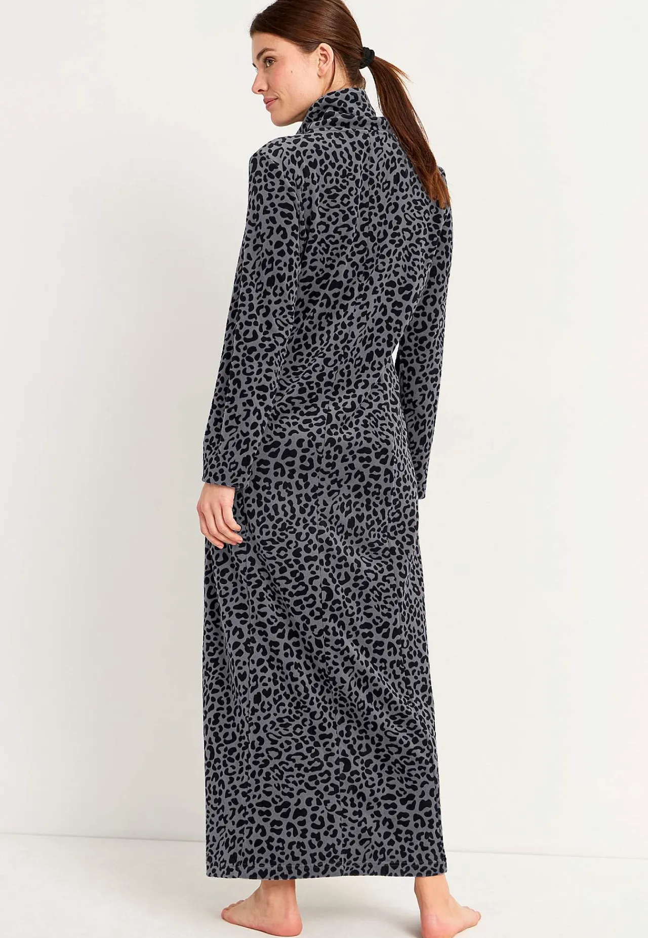 Undertøj|Nat- Og Hyggetøj- Velour, lang morgenkåbe Wilma Leopard