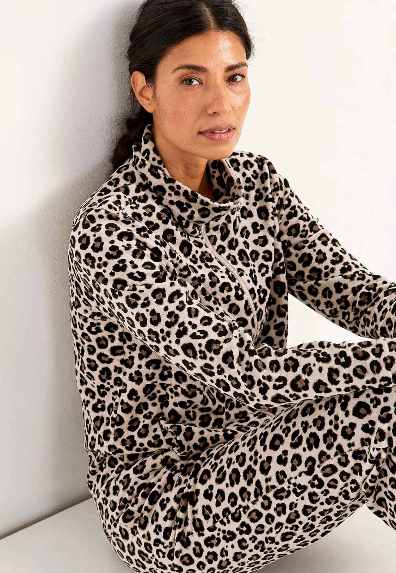 Matchende Sæt|Undertøj-Cellbes of Sweden Velourjakke med lynlås Wilma Beige / Leopard